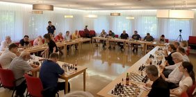 Mit 25 Brettern war der große Saal der AWO Mennighüffen gut gefüllt